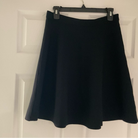 Black DKNY Skirt - Picture 1 of 2